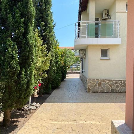 Sunny Guest House 라브다 외부 사진