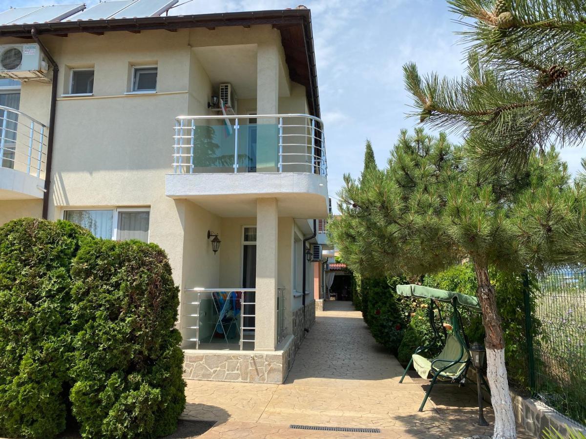 Sunny Guest House 라브다 외부 사진