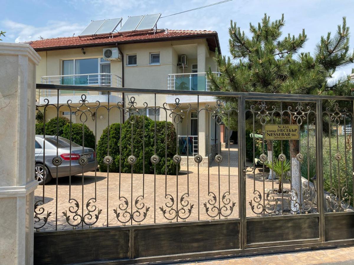 Sunny Guest House 라브다 외부 사진